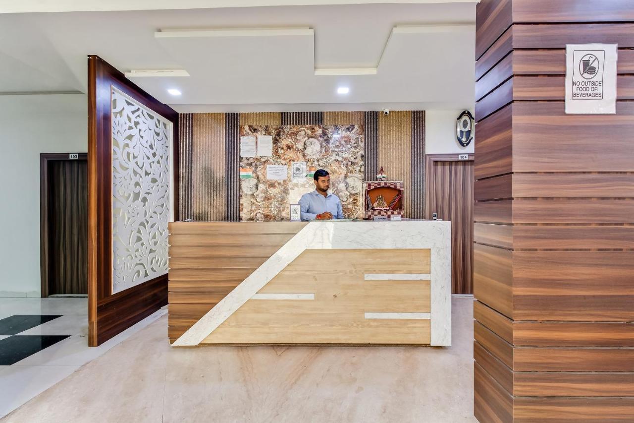 Oyo 10213 Hotel Panache Mathura Zewnętrze zdjęcie