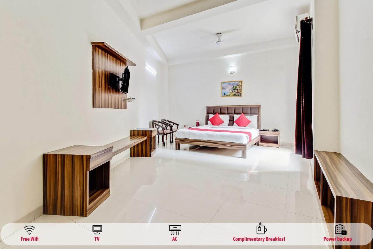 Oyo 10213 Hotel Panache Mathura Zewnętrze zdjęcie