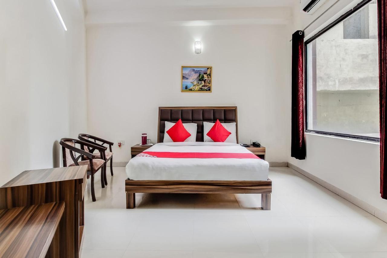 Oyo 10213 Hotel Panache Mathura Zewnętrze zdjęcie