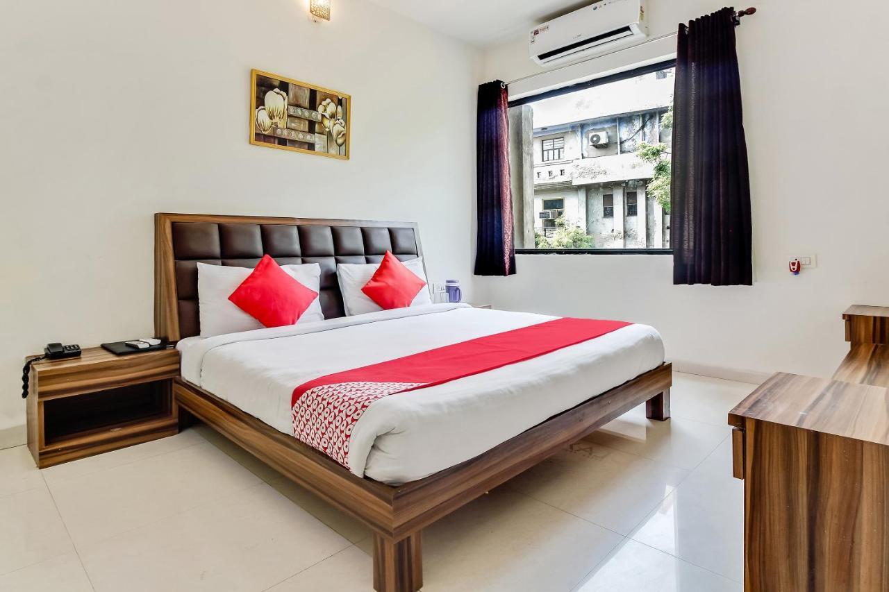 Oyo 10213 Hotel Panache Mathura Zewnętrze zdjęcie