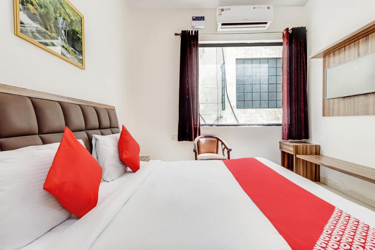 Oyo 10213 Hotel Panache Mathura Zewnętrze zdjęcie