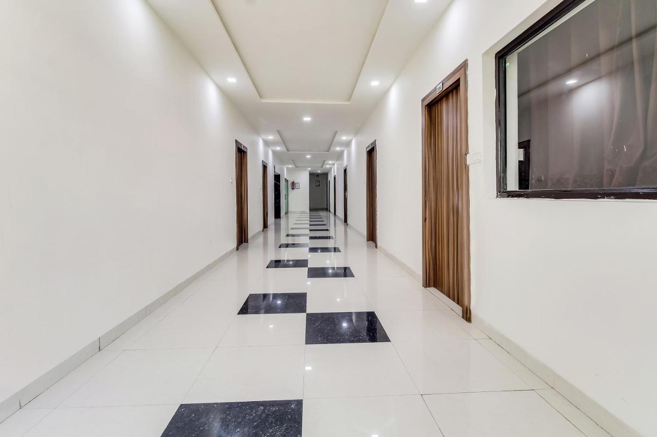 Oyo 10213 Hotel Panache Mathura Zewnętrze zdjęcie