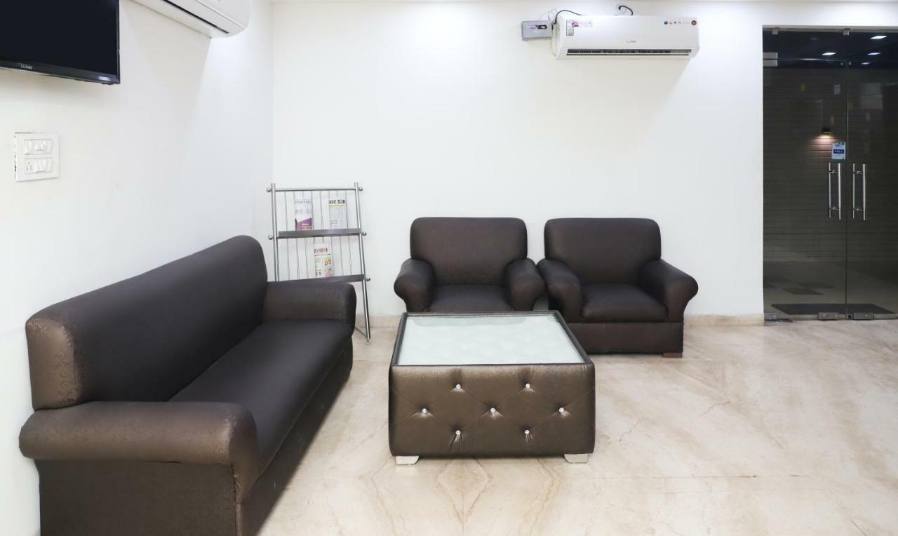 Oyo 10213 Hotel Panache Mathura Zewnętrze zdjęcie